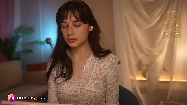 Snapshot of horneyjozy chatting on May 23, 6:12 pm horneyjozy online show from May 23, 6:12 pm