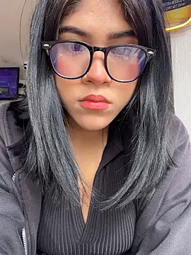 Dakota-baby online show from March 17, 8:45 pm