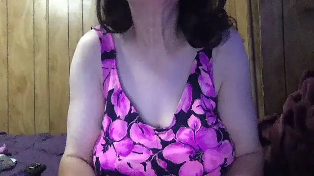 Snapshot of milfmichelle69 chatting on May 27, 3:20 pm milfmichelle69 online show from May 27, 3:20 pm