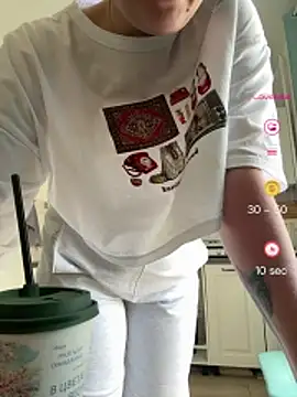 Snapshot of HubbaBaby chatting on May 21, 11:28 am HubbaBaby online show from May 21, 11:28 am