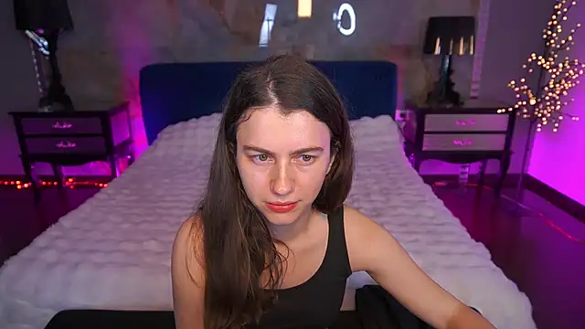 LittleJulii online show from June 7, 7:39 pm