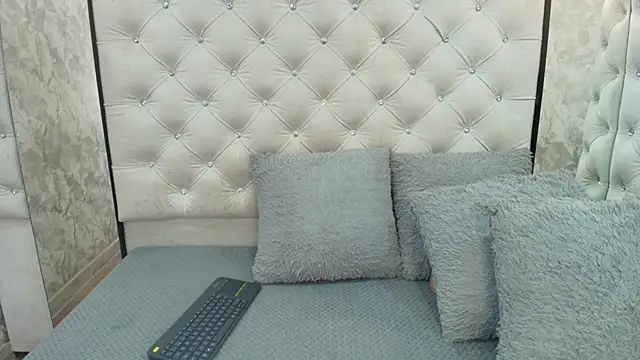 LadyMiax online show from July 11, 3:42 am
