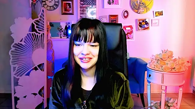 MeganBlosom online show from March 11, 6:19 am