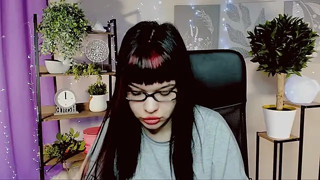 MeganBlosom online show from March 15, 9:15 am