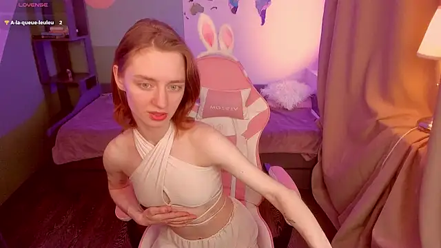 Pretty Victoria online show from June 4, 3:51 pm