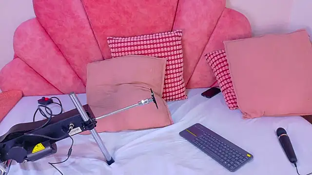 Meganlove   online show from May 6, 3:02 am