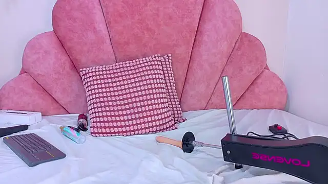 Meganlove   online show from May 28, 3:04 am