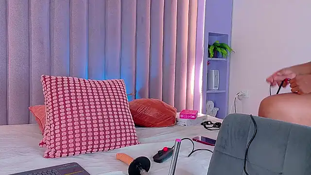 Meganlove   online show from July 8, 2:49 am