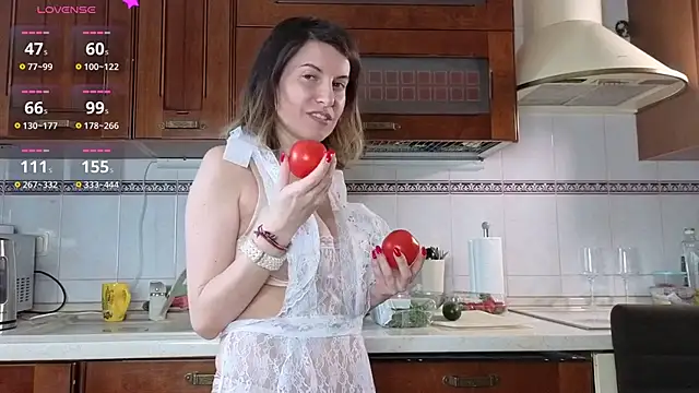 hannahflora online show from June 14, 7:32 am