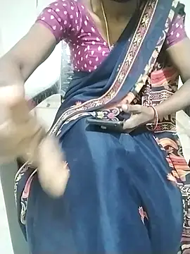 Snapshot of sujjisexyy chatting on August 7, 7:10 am sujjisexyy online show from August 7, 7:10 am