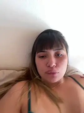 miicbebita online show from May 12, 2:03 pm