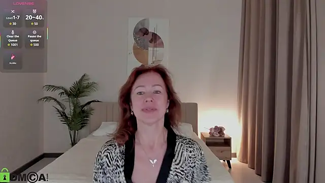 Snapshot of LeticiaRomano chatting on May 11, 4:07 am LeticiaRomano online show from May 11, 4:07 am
