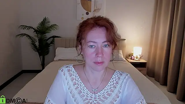 Snapshot of LeticiaRomano chatting on May 24, 3:55 am LeticiaRomano online show from May 24, 3:55 am