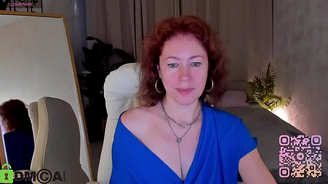 Snapshot of LeticiaRomano chatting on June 3, 4:04 am LeticiaRomano online show from June 3, 4:04 am
