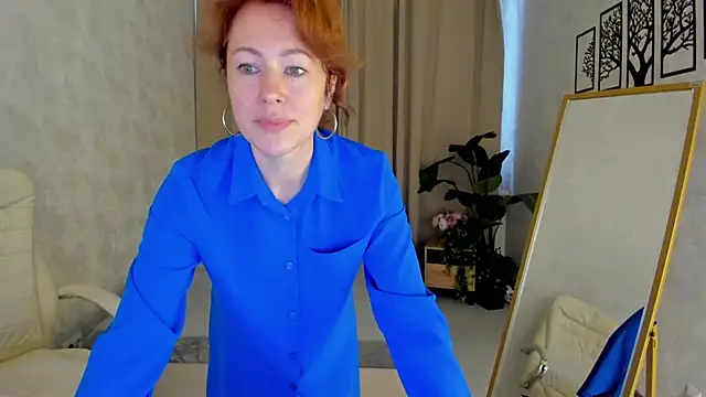 Snapshot of LeticiaRomano chatting on June 9, 4:02 am LeticiaRomano online show from June 9, 4:02 am
