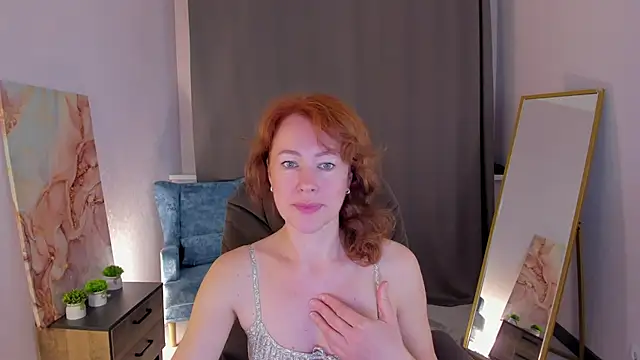 Snapshot of LeticiaRomano chatting on June 13, 3:59 am LeticiaRomano online show from June 13, 3:59 am