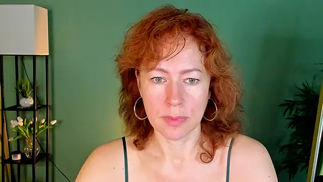 Snapshot of LeticiaRomano chatting on June 27, 4:06 am LeticiaRomano online show from June 27, 4:06 am