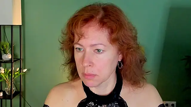 Snapshot of LeticiaRomano chatting on June 28, 3:56 am LeticiaRomano online show from June 28, 3:56 am
