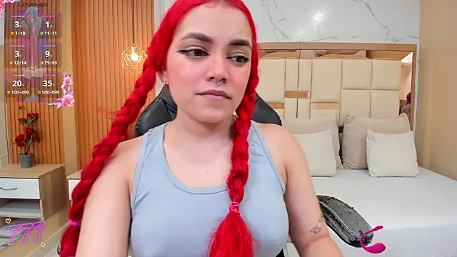 Snapshot of luna_veega chatting on July 17, 4:56 pm luna veega online show from July 17, 4:56 pm