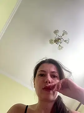 Cutee Erika online show from July 4, 12:00 pm