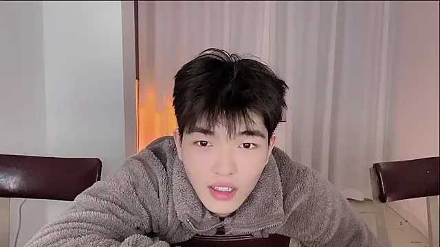 SM 00007 online show from March 12, 9:32 pm