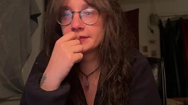 Snapshot of nyxo_ chatting on April 7, 11:26 pm nyxo online show from April 7, 11:26 pm