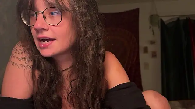 Snapshot of nyxo_ chatting on May 11, 8:50 pm nyxo online show from May 11, 8:50 pm