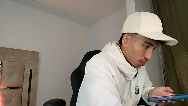 AndyRush   online show from March 14, 3:45 am