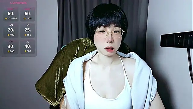 lin lin 520 520 online show from May 6, 4:01 pm