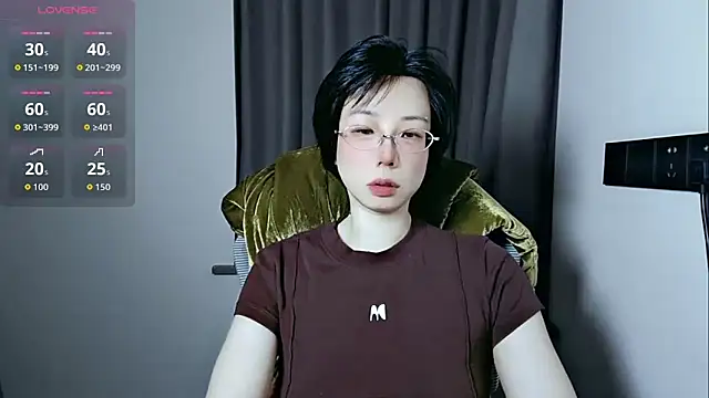 lin lin 520 520 online show from May 17, 2:57 pm