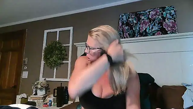 Stickywethoney online show from July 24, 2:48 pm