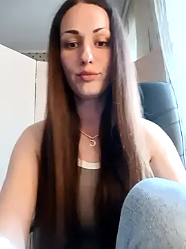LunaCrystall online show from May 2, 3:50 pm