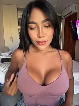 SaraValentina11 online show from June 12, 9:35 pm