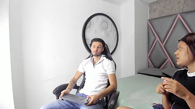 Wolf Kitty online show from April 4, 11:18 am