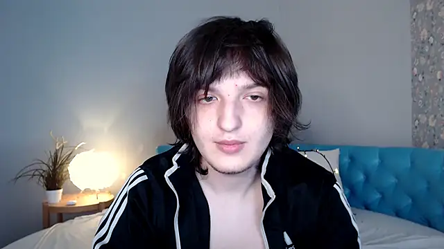 delalex online show from May 4, 7:54 pm
