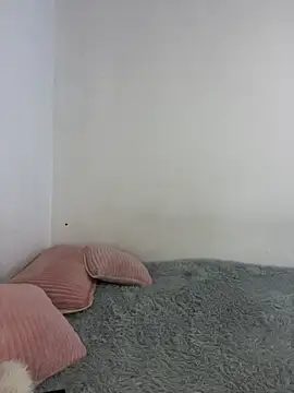 sylphiee  online show from March 13, 3:13 am