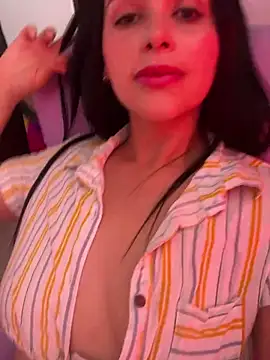 Snapshot of leila_moretti chatting on March 26, 4:01 pm leila moretti online show from March 26, 4:01 pm