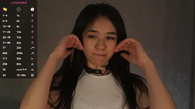 CherrylLlams online show from March 17, 6:44 pm