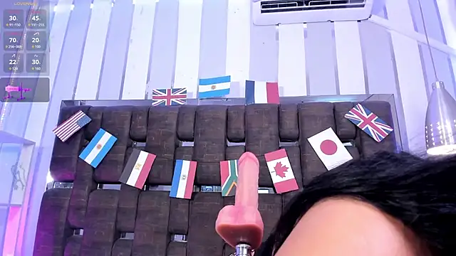NinaBloom  online show from July 18, 1:04 pm