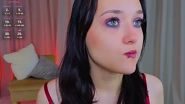 DarcyBlackwood online show from June 3, 1:30 am