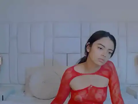 Snapshot of AnnieDesire chatting on June 11, 3:15 am AnnieDesire online show from June 11, 3:15 am