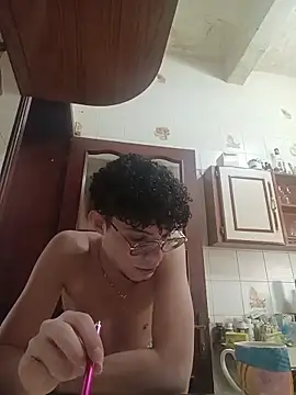 Snapshot of nenetwink chatting on March 19, 4:11 pm nenetwink online show from March 19, 4:11 pm