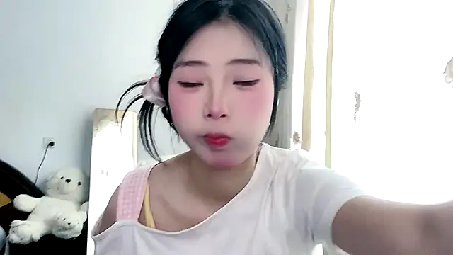 yiyibaby2026 online show from April 23, 2:24 am