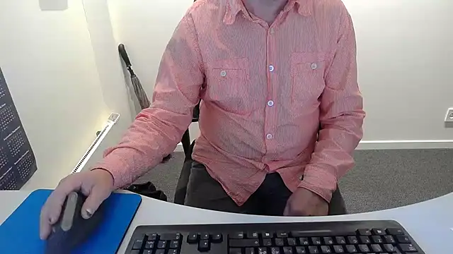 Snapshot of Buggemann chatting on July 8, 2:27 am Buggemann online show from July 8, 2:27 am