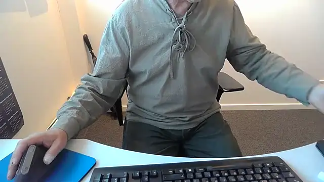 Snapshot of Buggemann chatting on July 20, 4:05 am Buggemann online show from July 20, 4:05 am