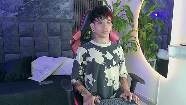 noah travis online show from March 11, 1:17 pm