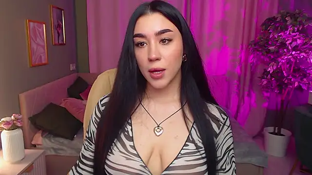 Winonna Ryder online show from March 27, 7:47 am