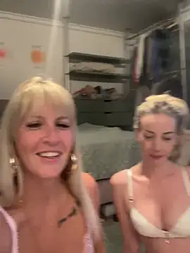 AtomBlondy online show from June 10, 7:24 pm