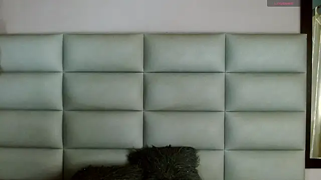 miss-zoe1 online show from March 17, 1:58 pm