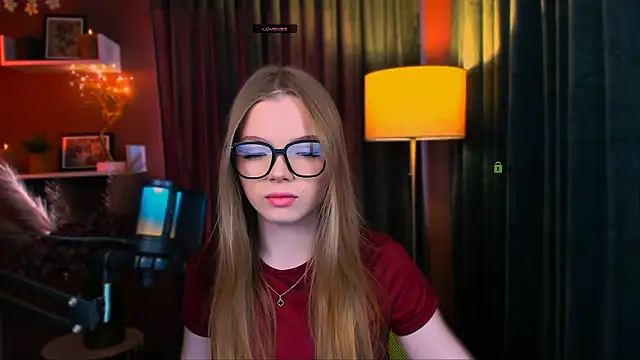 maddy moah online show from April 22, 4:59 am